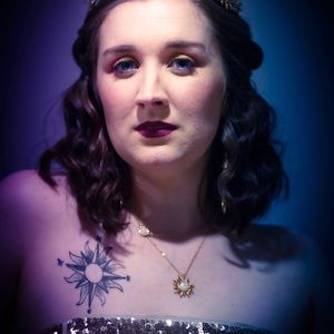 Meet your Posher, Elizabeth